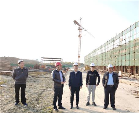 廖立波到四川眉山與業(yè)主會談并到項目調研