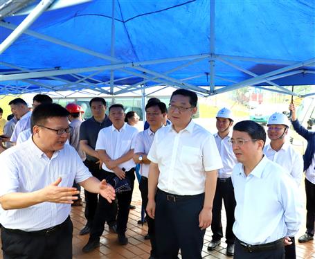 柳州市委書記吳煒、市長(zhǎng)張壯到公司項(xiàng)目調(diào)研指導(dǎo)