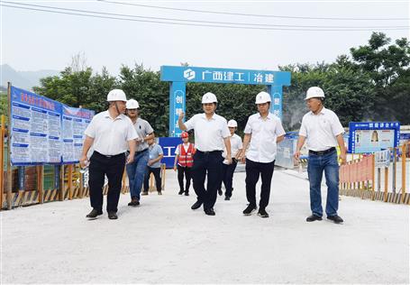 蒙勝益率隊到石碑坪安置房項目開展第三季度安全生產(chǎn)質量綜合大檢查