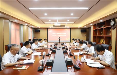 侯立林指導(dǎo)冶建公司2022年上半年領(lǐng)導(dǎo)班子民主生活會