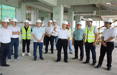 覃振華到桂華分公司項目開展第三季度和“雙節(jié)”前安全生產質量綜合大檢查