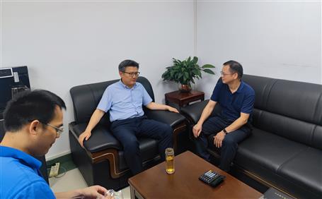 陶禮智與憑祥市副市長張振業(yè)舉行工作會(huì)談